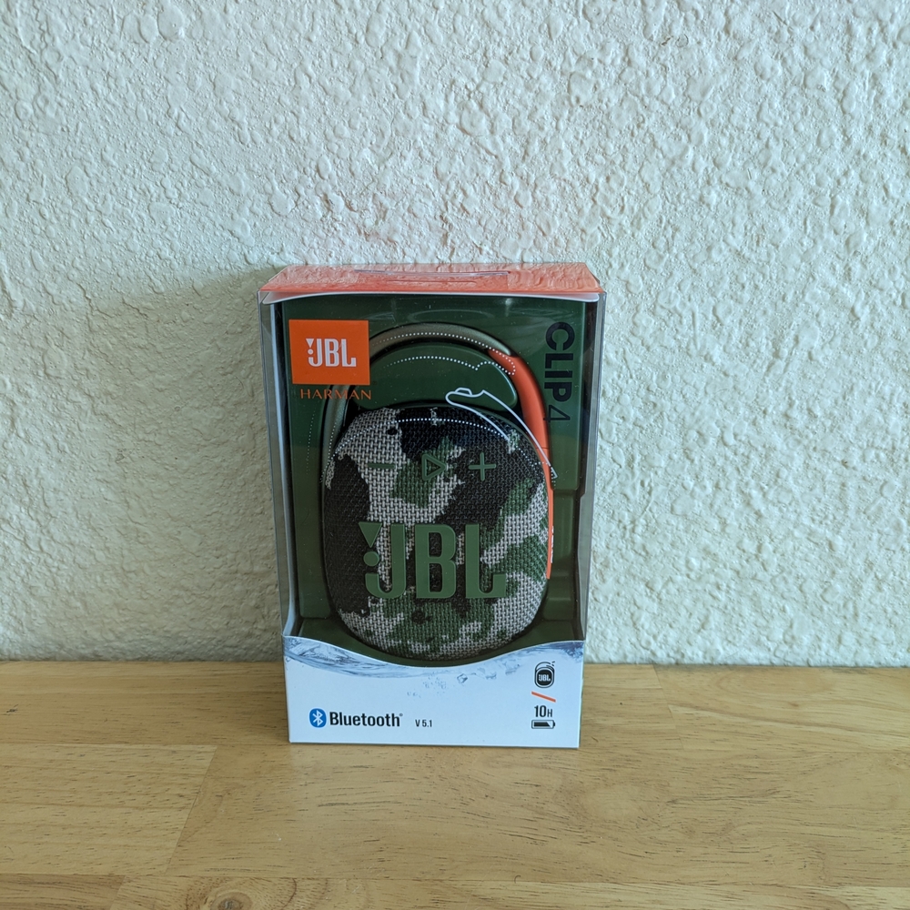 JBL Clip 4 Speaker in Green Camouflage